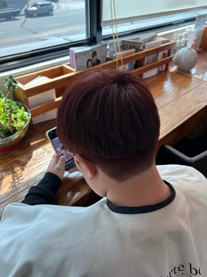 하은 디자이너가 시술한 레드 브라운
